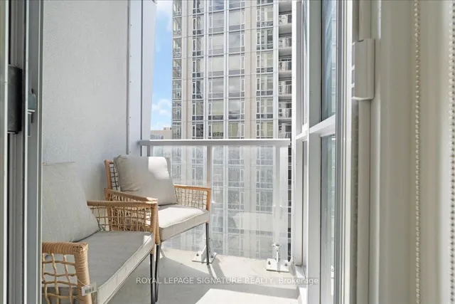 Additional image 19 of 1 Yorkville Ave Unit 1402