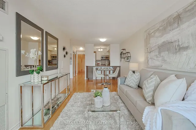 Additional image 19 of 39 Parliament St Unit 808