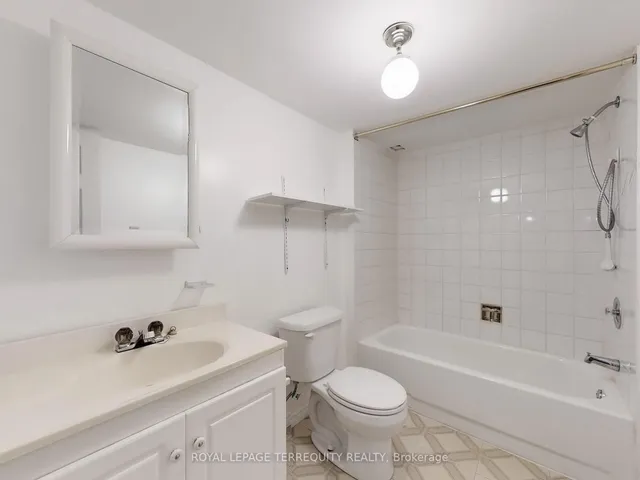 Additional image 22 of 4 Mowat Crt