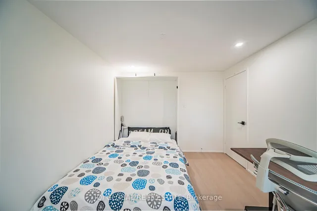 Additional image 44 of 1270 Gainsborough Dr Unit 72