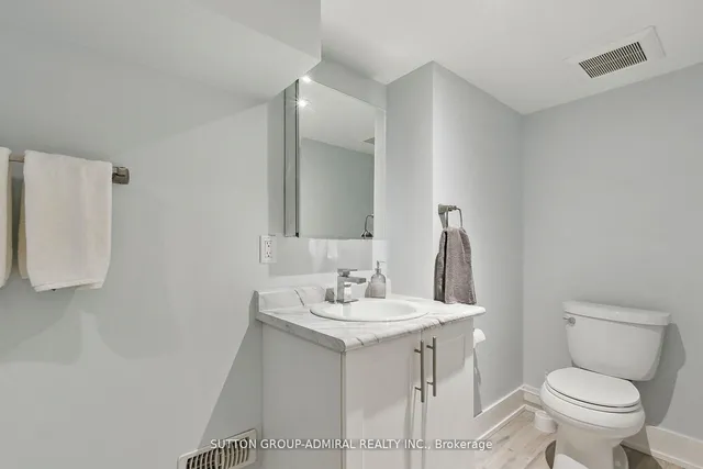 Additional image 31 of 70 Carlaw Ave