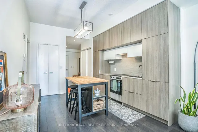 Additional image 17 of 159 Dundas St Unit 403