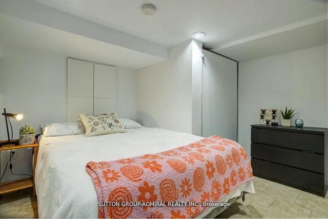 Additional image 29 of 70 Carlaw Ave