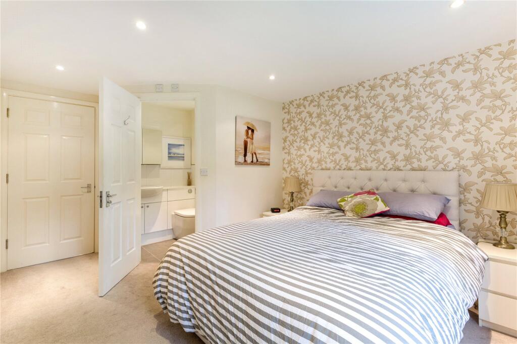 Additional image 9 of Roundwood Lane, Harpenden, Hertfordshire, AL5