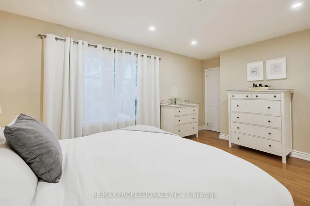 Additional image 23 of 53 Tilden Cres