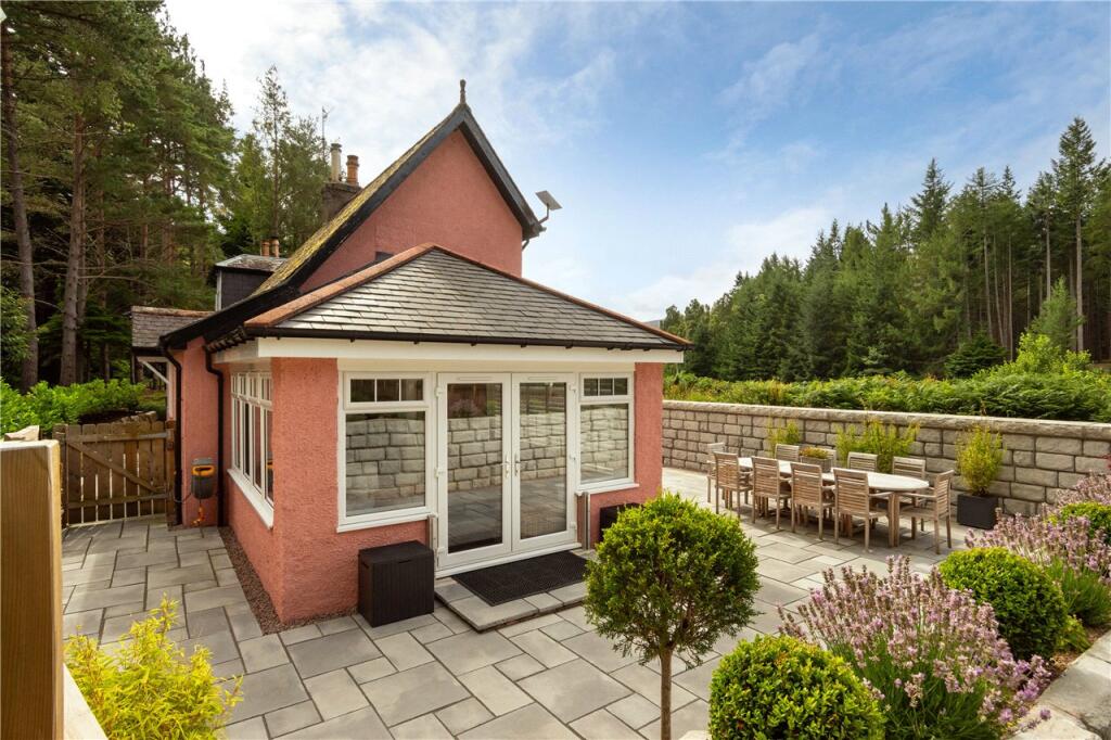 Additional image 4 of Cutaway Cottage, Cambus O'May, Ballater, Aberdeenshire, AB35