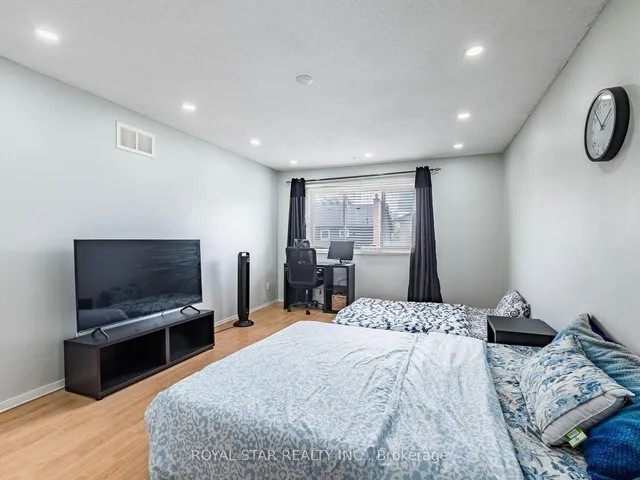 Additional image 29 of 19 Markham St