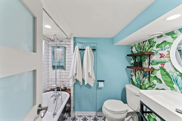 Additional image 44 of 359 Wolverleigh Blvd