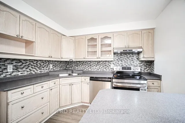 Additional image 3 of 38 Roehampton Cres