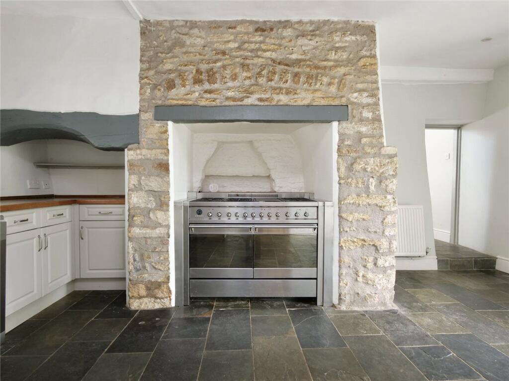 Additional image 5 of Wellow - Six Bedroom Farmhouse to rent