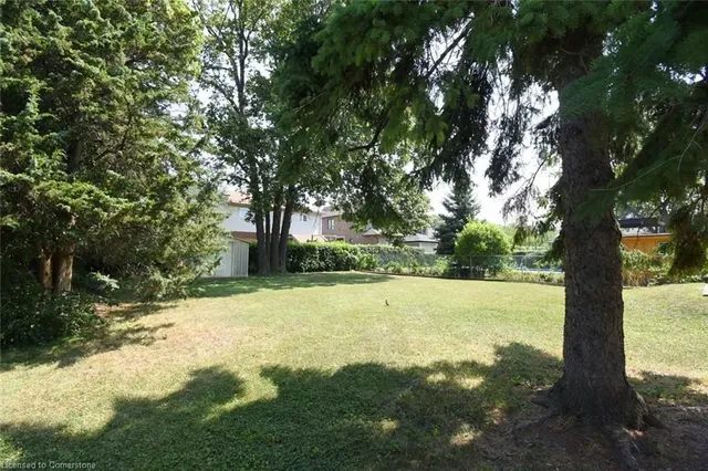 Additional image 29 of 33 Burwell Ave