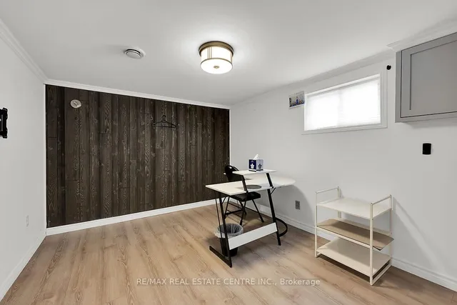 Additional image 34 of 28 Marion Cres