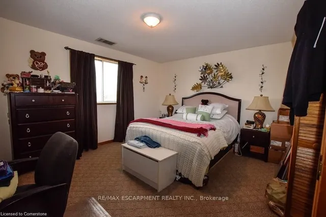 Additional image 41 of 120 Parkdale Ave