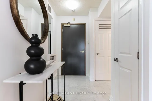 Additional image 3 of 7 Broadway Ave Unit 507