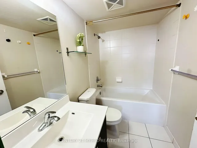 Additional image 15 of 151 Village Green Sq Unit 2506