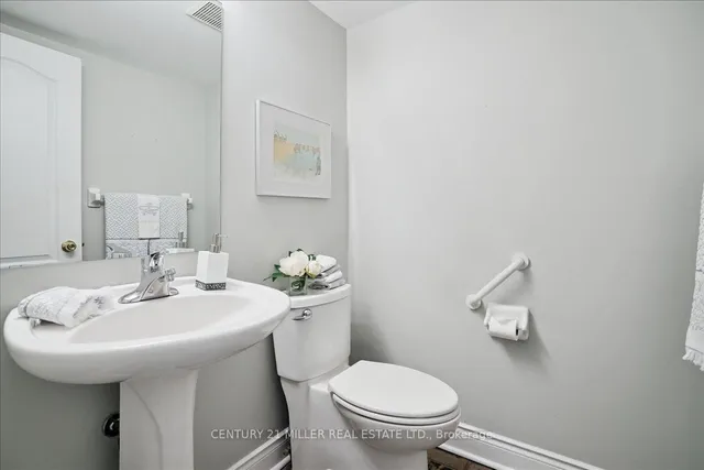 Additional image 21 of 5427 Lakeshore Rd Unit 4