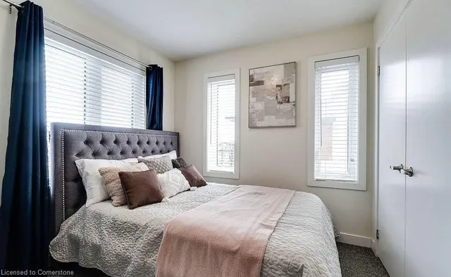 Additional image 16 of 590 North Service Rd