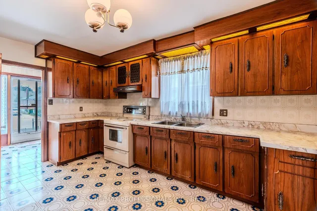 Additional image 22 of 15 Nordin Ave