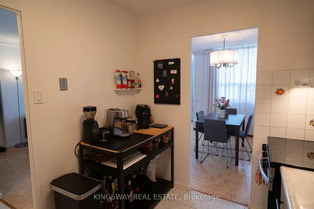 Additional image 10 of 451 The West Mall Dr Unit 518