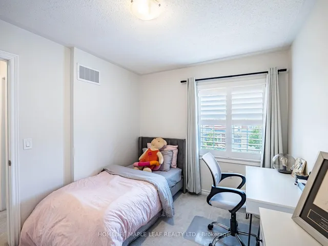 Additional image 31 of 1454 Chretien St