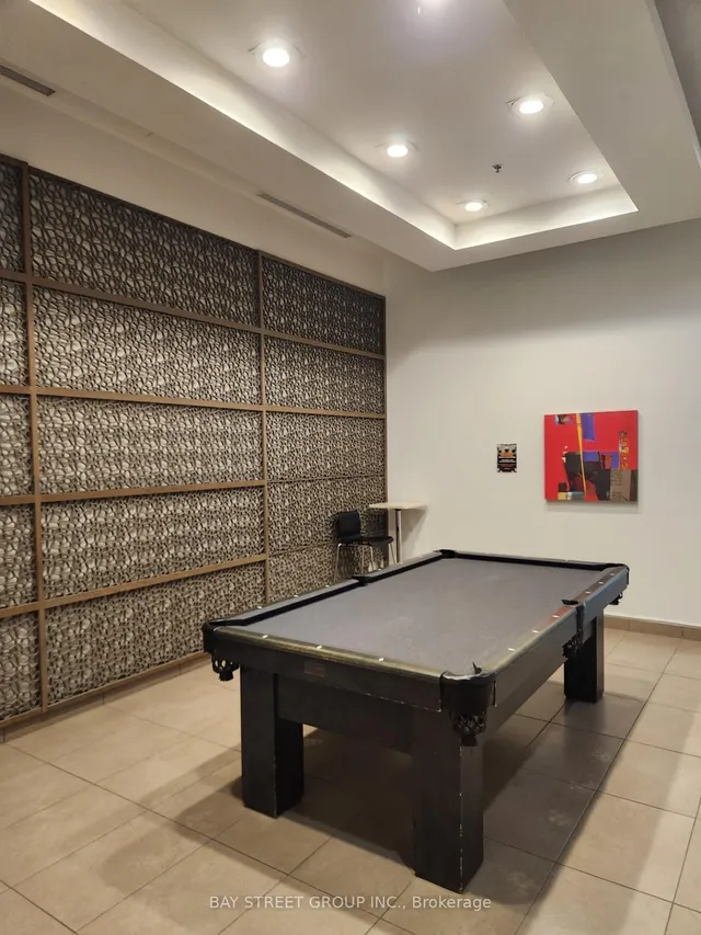 Additional image 34 of 29 Singer Crt Unit 512