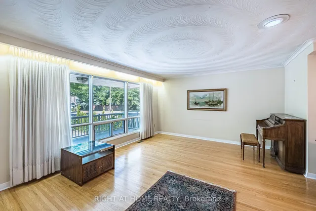 Additional image 11 of 233 Faywood Blvd