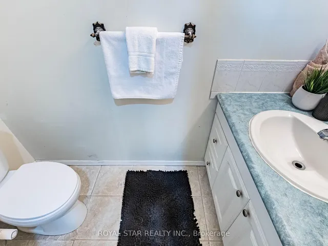 Additional image 23 of 19 Markham St