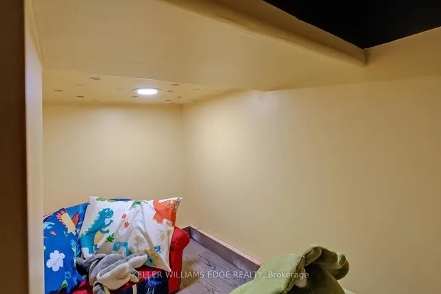 Additional image 34 of 67 Columbus Gate