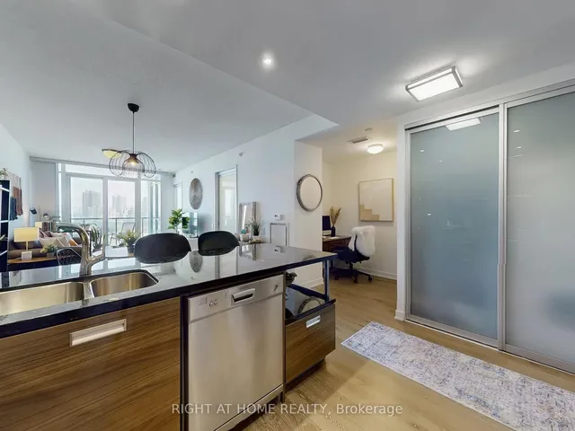 Additional image 18 of 90 Park Lawn Rd Unit 1209