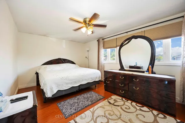 Additional image 25 of 17 Woodsview Ave