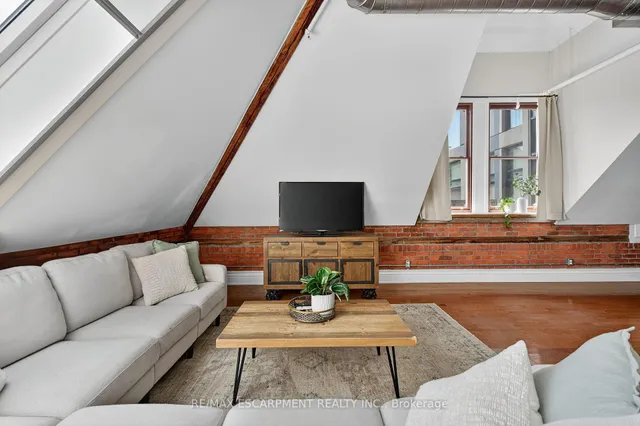 Additional image 17 of 200 STINSON St Unit PH8