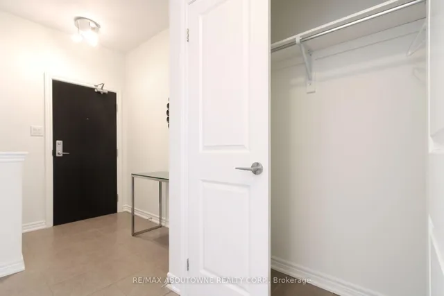 Additional image 20 of 2339 Sawgrass Dr Unit 206