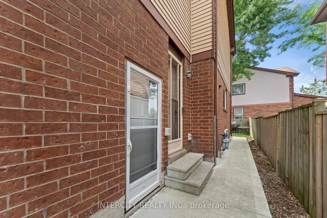 Additional image 36 of 3 Gervais Dr