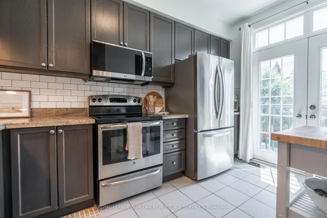 Additional image 8 of 965 Reimer Common