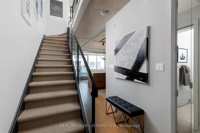 Additional image 16 of 38 Niagara St Unit PH08