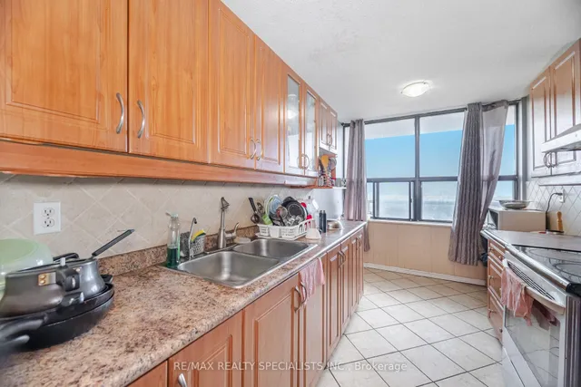 Additional image 11 of 21 KNIGHTSBRIDGE Rd Unit 1507