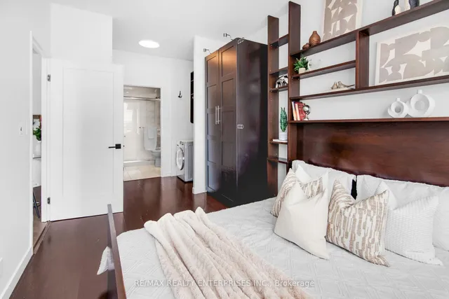 Additional image 24 of 1005 King St Unit 913