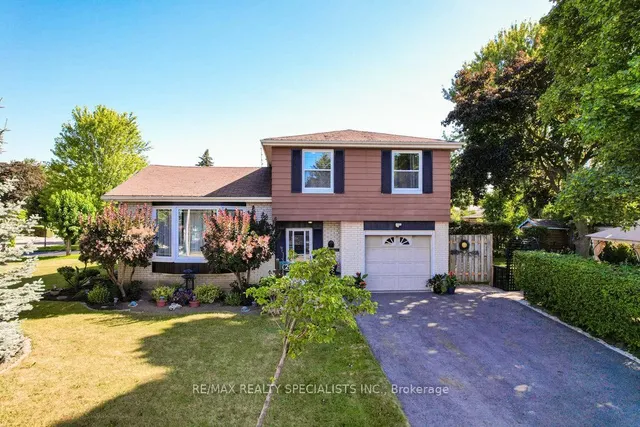 28 Bromley Cres