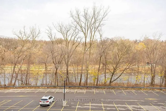 Additional image 16 of 30 Old Mill Rd Unit 103