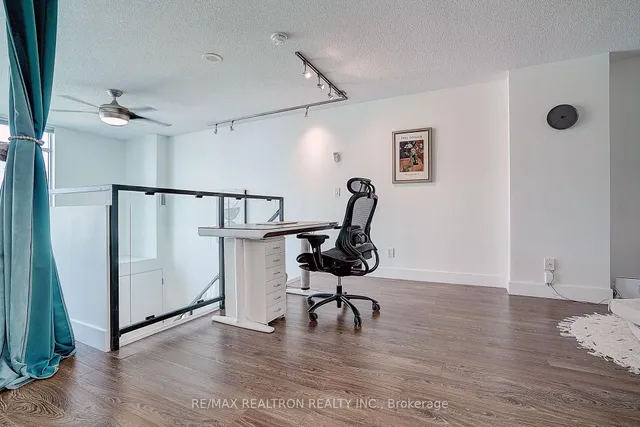 Additional image 18 of 250 Manitoba St Unit PH 802