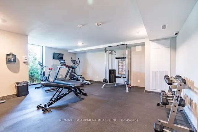 Additional image 28 of 30 Hamilton St Unit 305