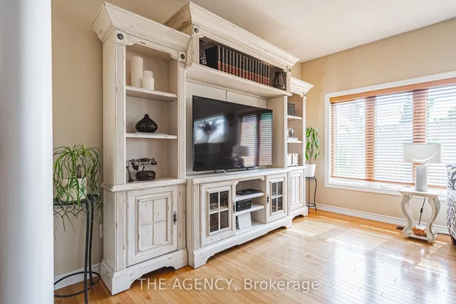 Additional image 6 of 636 Serafini Cres