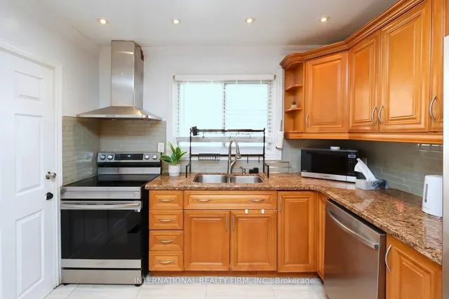 Additional image 3 of 3352 Queen Frederica Dr