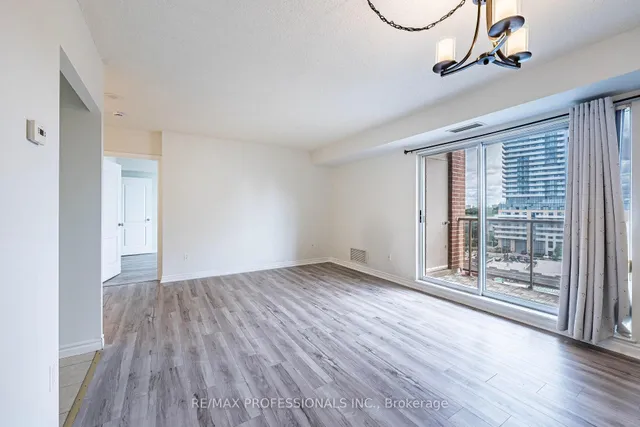 Additional image 7 of 2088 Lawrence Ave Unit 1007