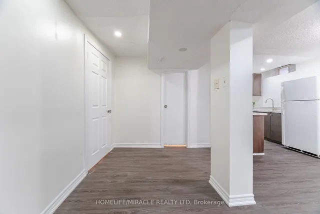 Additional image 32 of 27 Jay St