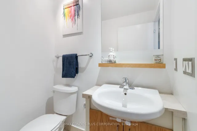 Additional image 41 of 218 Queens Quay Unit 2302