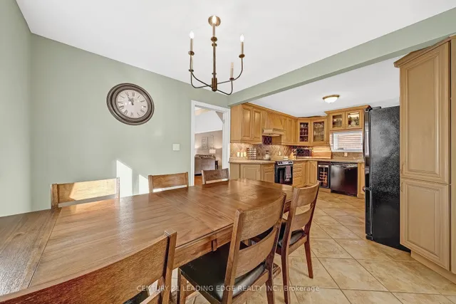 Additional image 41 of 215 Wexford Ave