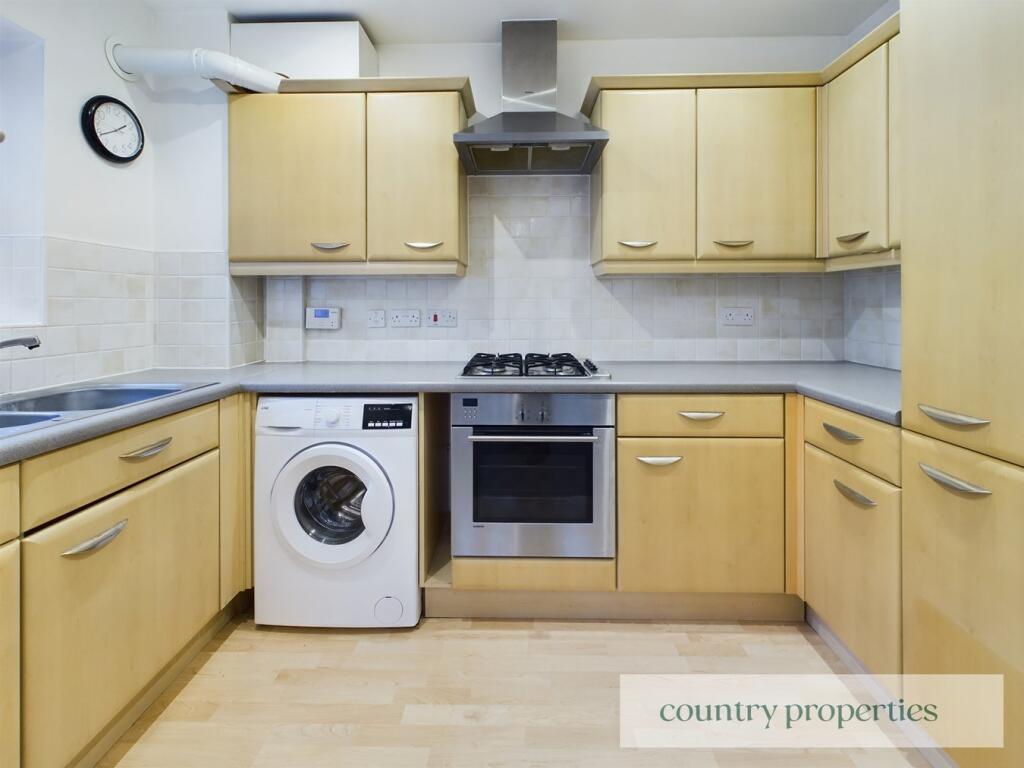 Additional image 3 of Oaklands Court, WELWYN, AL6