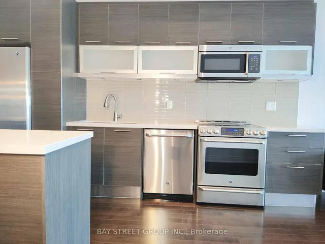 Additional image 6 of 388 Yonge St Unit 6704