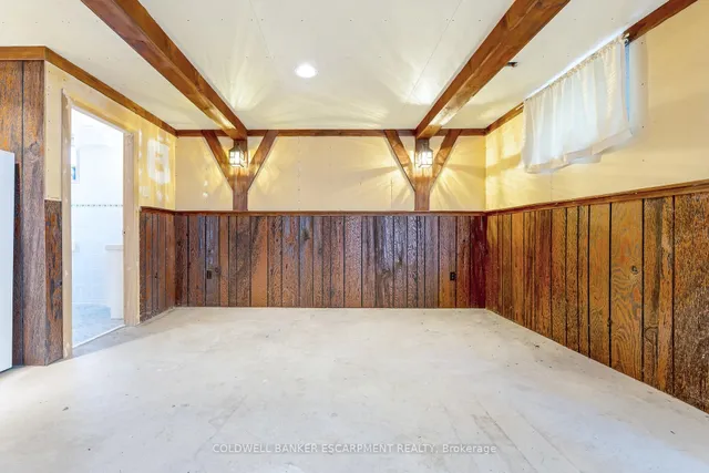 Additional image 22 of 37 Grassmere Cres